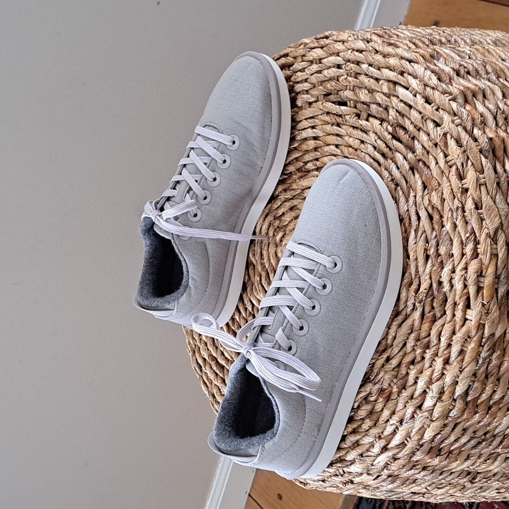 Allbirds Womens Classic Gray Lightweight Walking/Casual Sneakers S-8Sneakers